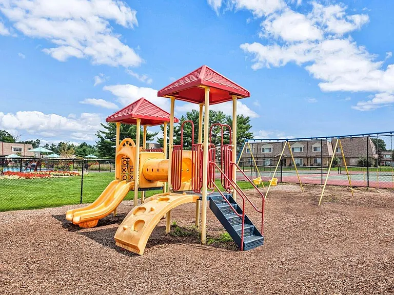 Franklin Commons — Photo 12