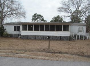 19 April Ct, Freeport, FL 32439