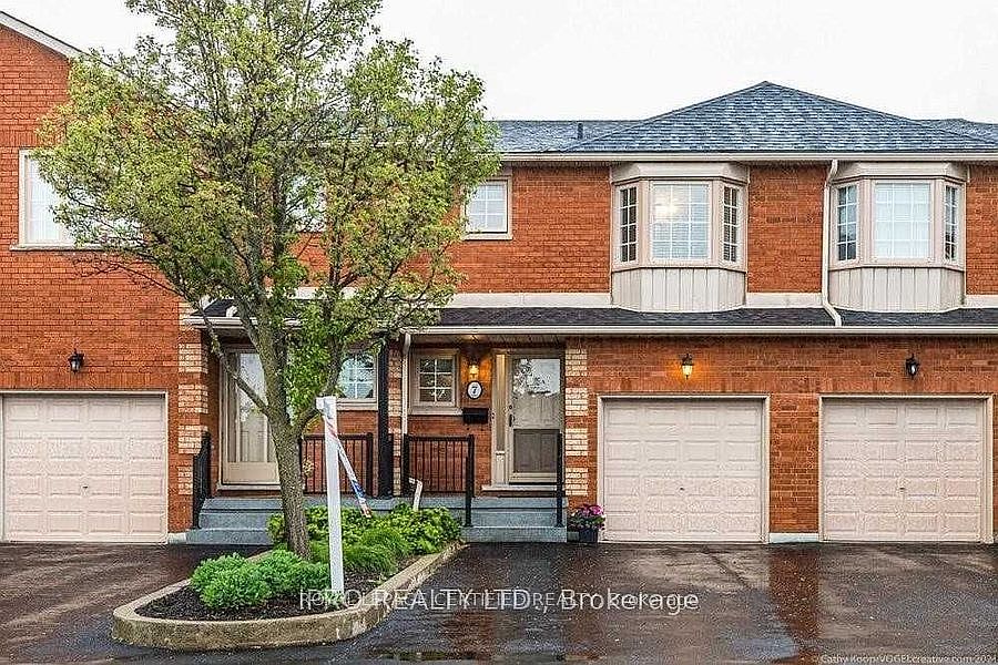 1st image of 255 Mount Albion Rd #7