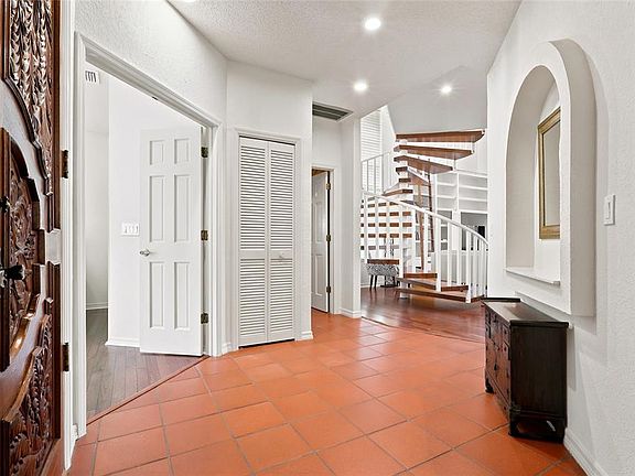 5th image of 5359 SADDLEBROOK WAY