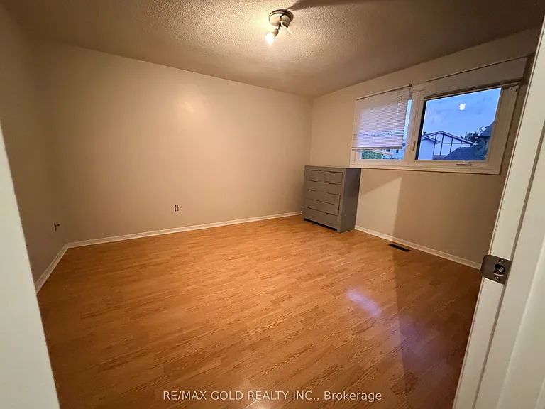166 Harmony Rd S — Photo 18