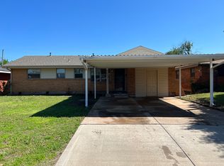 728 SW 1st St, Moore, OK 73160