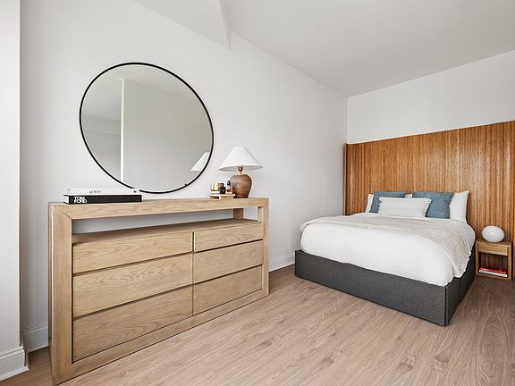 3rd image of 33 Greenwich Ave APT 10F