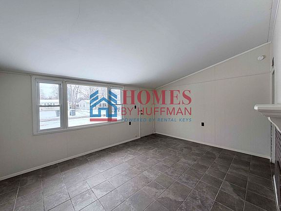 3rd image of 2517 S Saint James Blvd