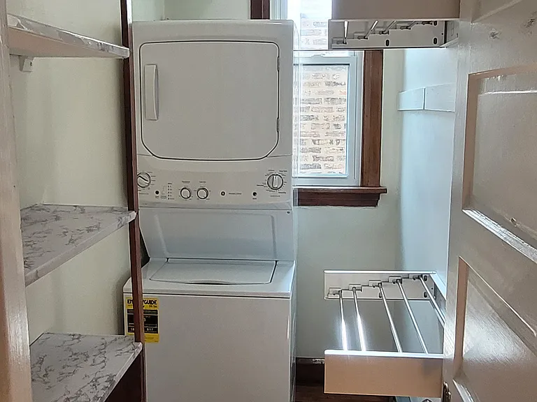 Laundry room (hanging racks open)