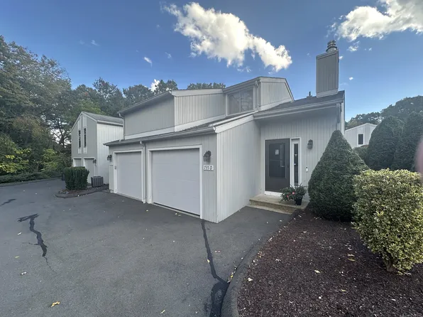 735 West Main Street APT D, Cheshire, CT 06410