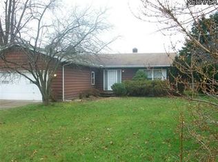 5642 Charmar Dr, Mentor, OH 44060