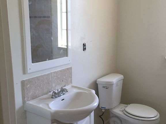 4th image of 2725 E Princeton Ave