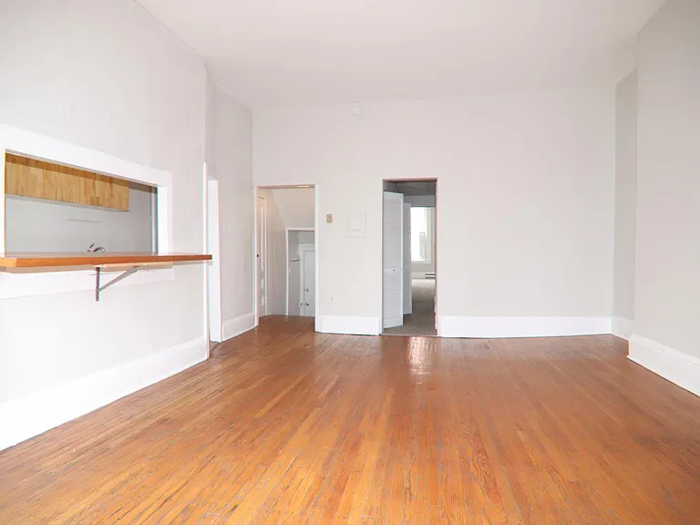 1614 Bolton St #3 — Photo 7