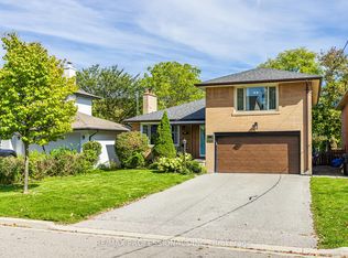 109 Botfield Ave, Toronto, ON M9B4E6