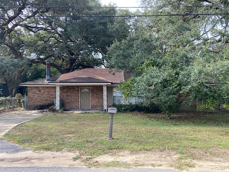 1st image of 6945 Woodley Dr