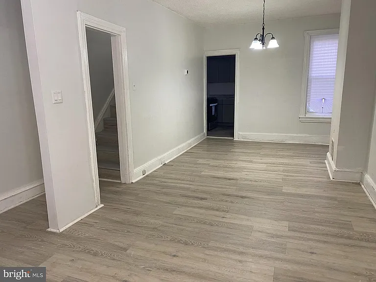 6033 Kershaw St — Photo 17