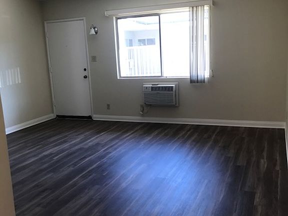 4th image of 1030 W Olive Ave APT 3