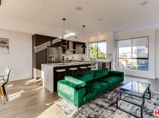 1938 Chariton St, Los Angeles, CA 90034