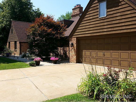 1st image of 24 Lamplight Ln