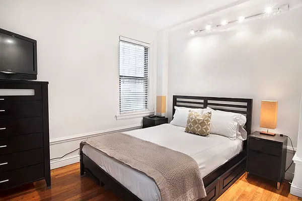 Rented by WAM Partners - William Moses Co. | media 21