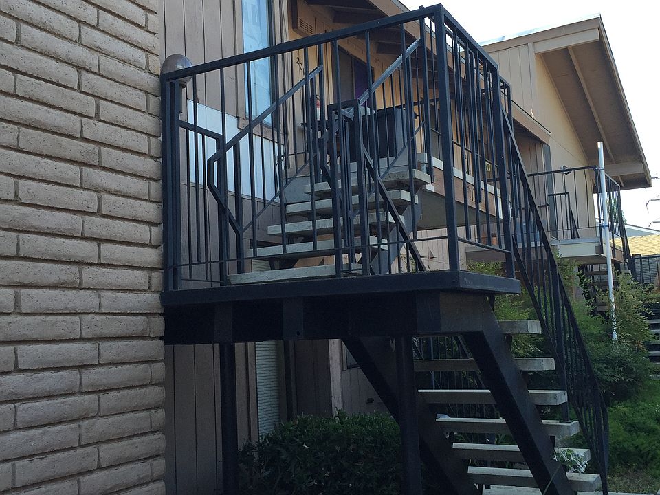 1st image of 4317 N. Emerson Ave.