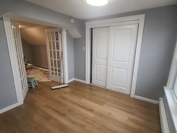 571 Avenue A image 2 of 10