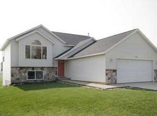 7280 N Noffke Dr, Caledonia, MI 49316