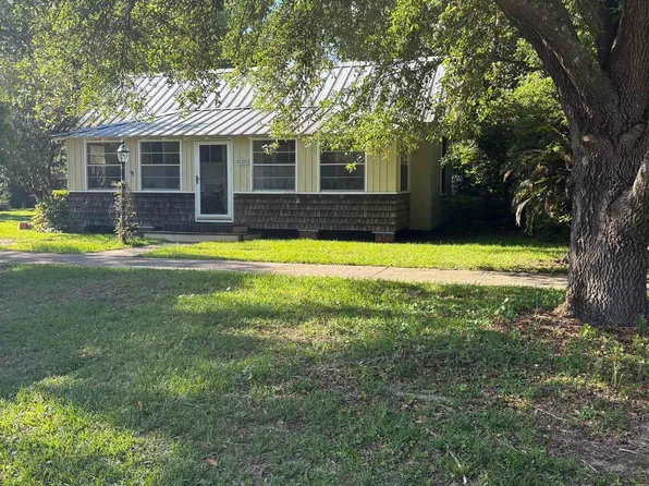 216 W Orange Ave, Foley, AL 36535