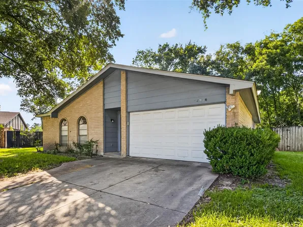 22926 Millgate Dr, Spring, TX 77373