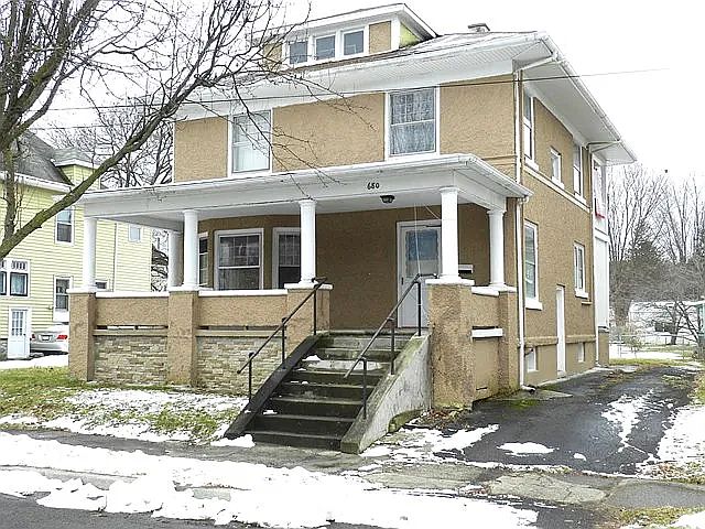 1st image of 680 Herrick St