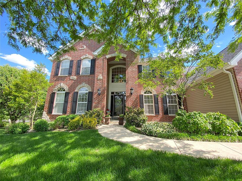 1st image of 20 Jacqueline Knoll Ct