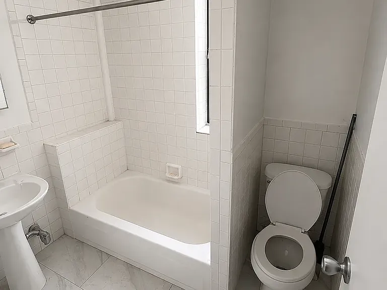643 Cauldwell Ave #37 — Photo 3
