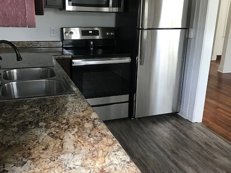 201 E Gilmer Park — Photo 9