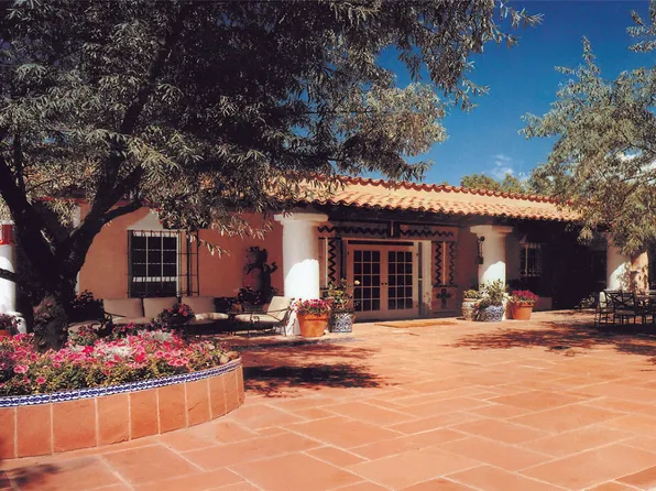 1379 Canyon Rd, Santa Fe, NM 87501