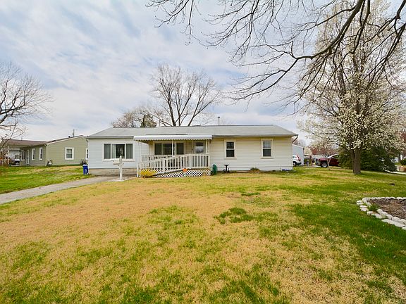 Spacious Rancher- Corner Lot
