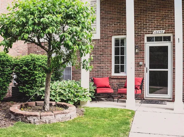 16256 Grandview Dr, Macomb, MI 48044