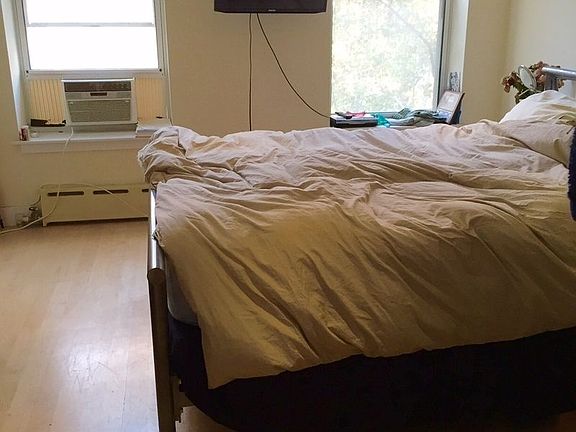 5th image of 210 W 82nd St APT 3E