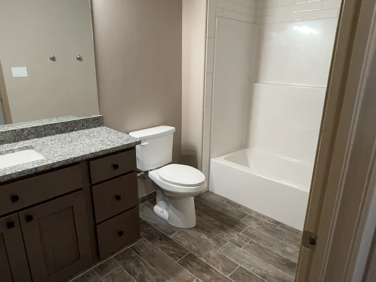 729 S Florida Ave — Photo 4