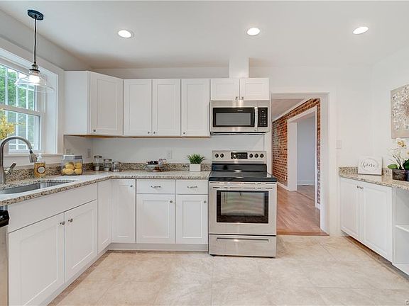 5th image of 3514 Griffin Ave