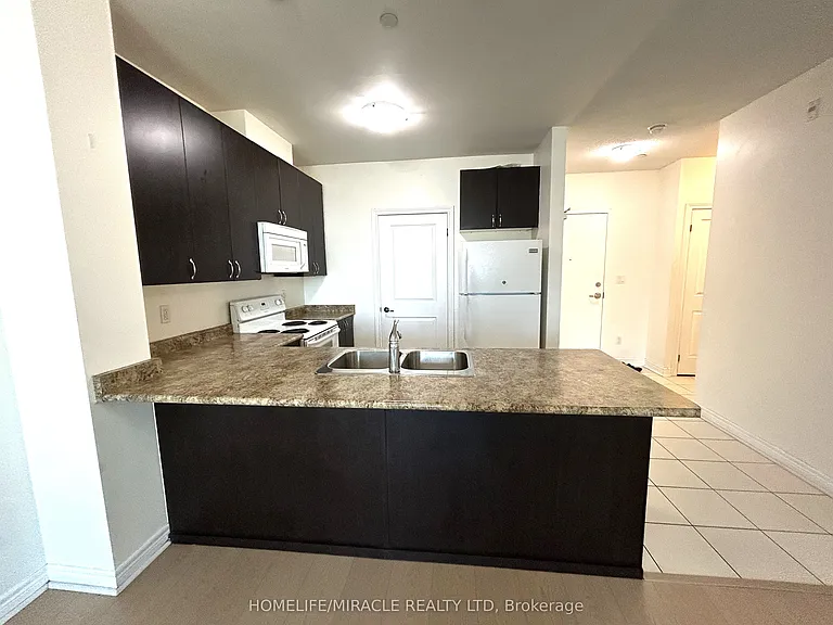 7400 Markham Rd #423 — Photo 12