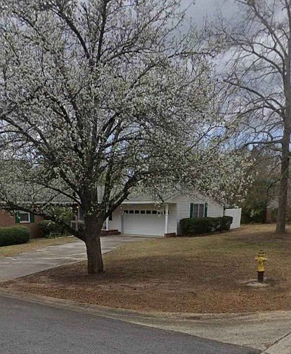 2nd image of 1407 Cambridge Rd