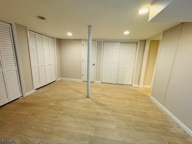 44 Greenwood Dr — Photo 17