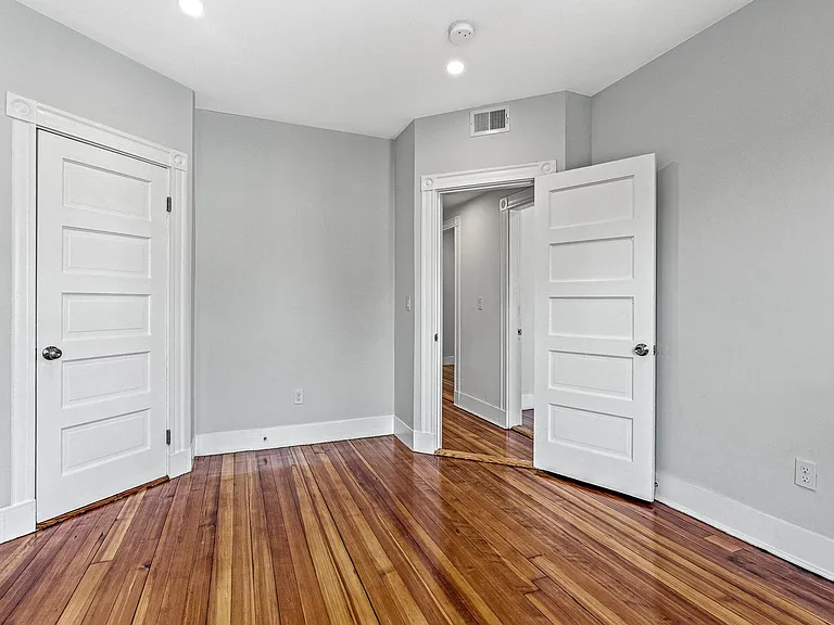 79 Pleasant St #3 — Photo 8