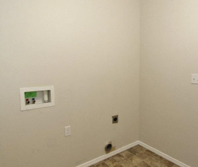 10016 W Littlewood St — Photo 13