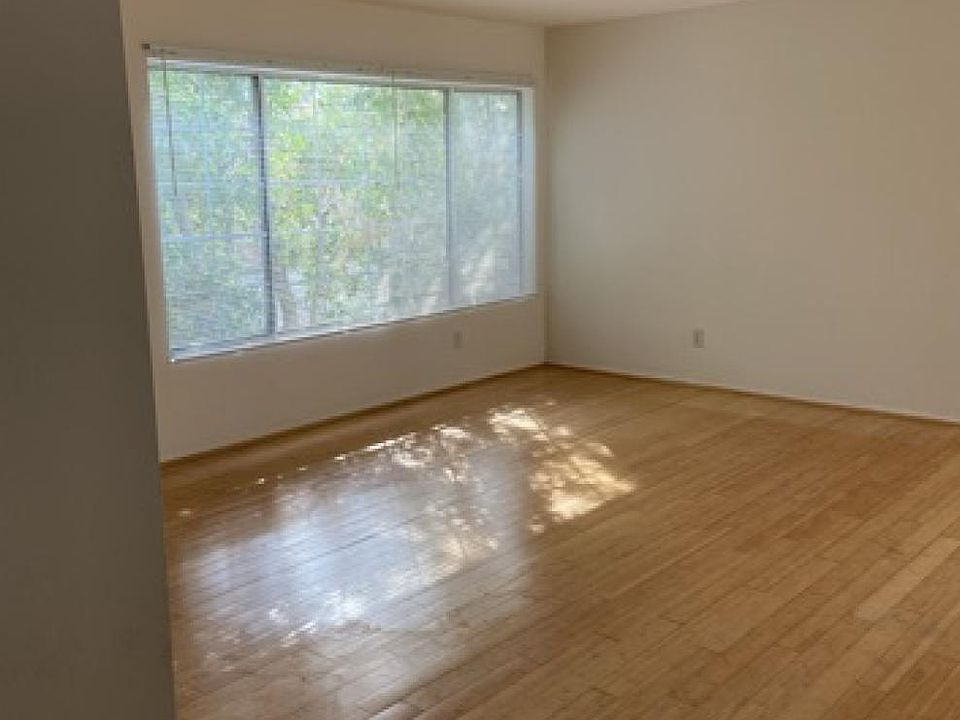 1st image of 18640 Collins St APT 211