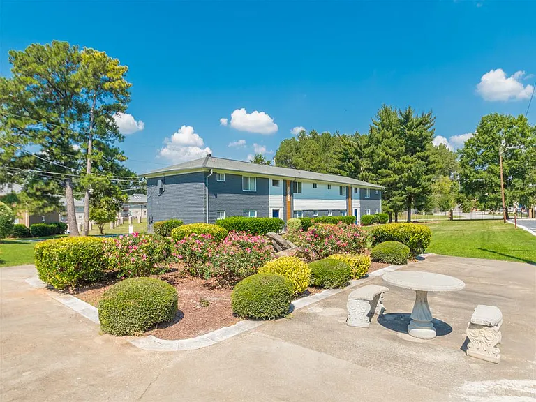 Balfour East Lake — Photo 6