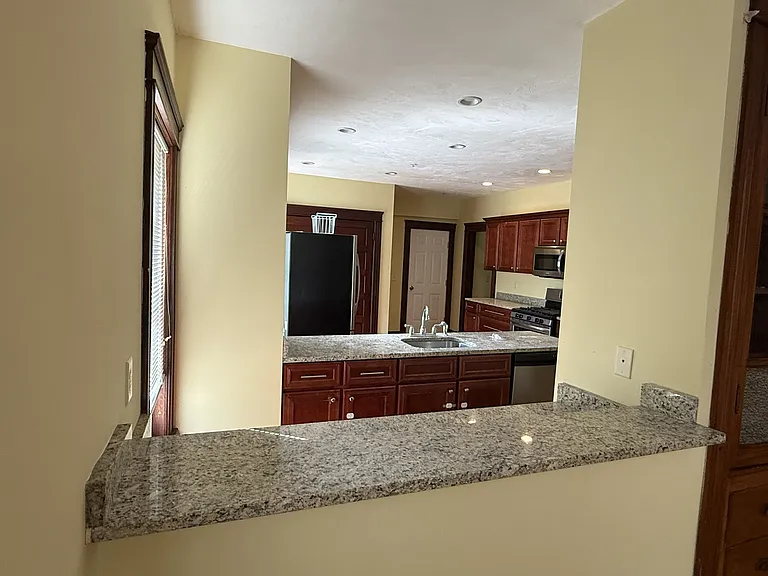 32 Woodbine St #1 — Photo 17