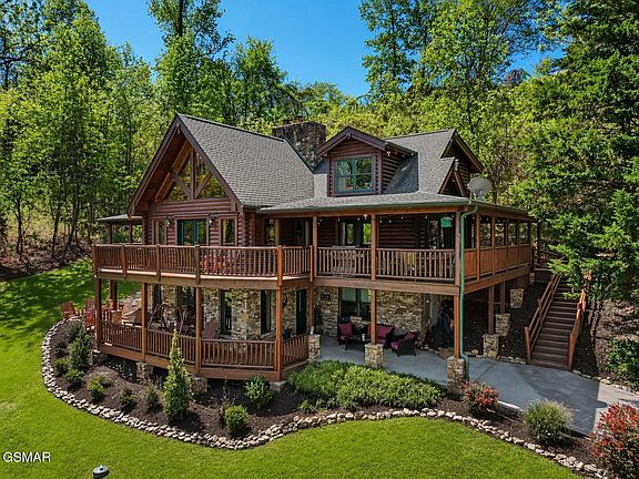 2nd image of 2414 Walnut Cove Way