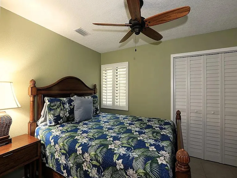 5835 Marina Dr #1 — Photo 12