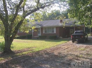 1112 Halls Ck Rd, Waverly, TN 37185