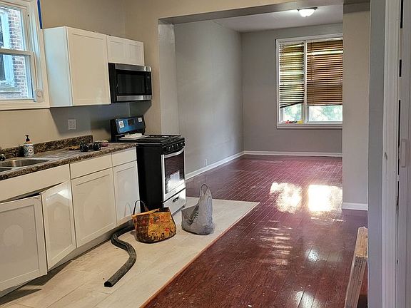 3rd image of 1521 S Komensky Ave
