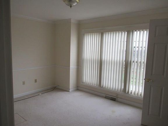 5th image of 1000 Augusta Ln