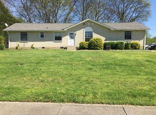 214 Wessington Pl, Hendersonville, TN 37075