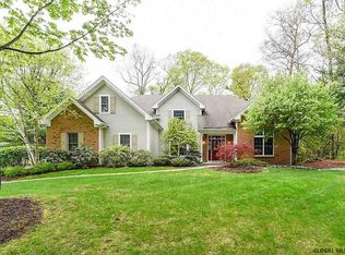 418 Ridgehill Rd, Schenectady, NY 12303